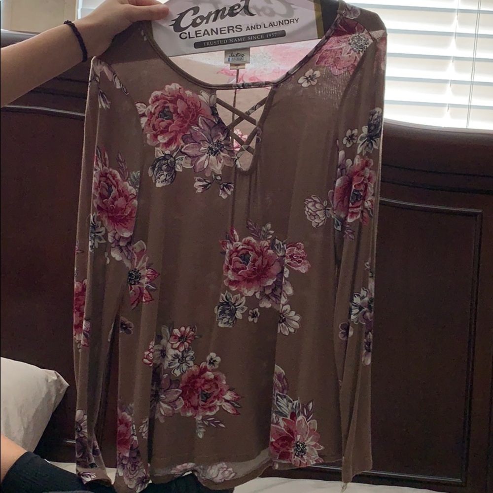 Adorable long sleeve shirt!